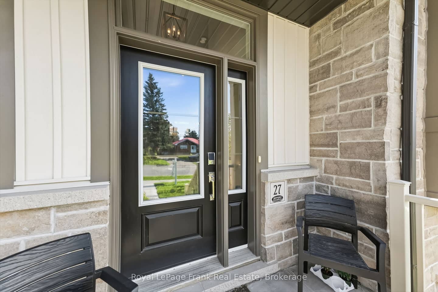27 Shand Lane, Scugog, ON L9L 0C7