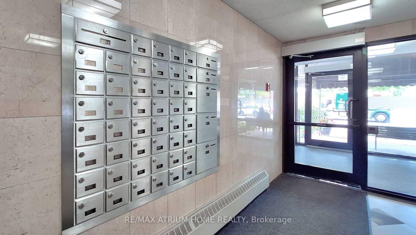1101 Pharmacy Avenue 804, Toronto, ON M1R 2Y3
