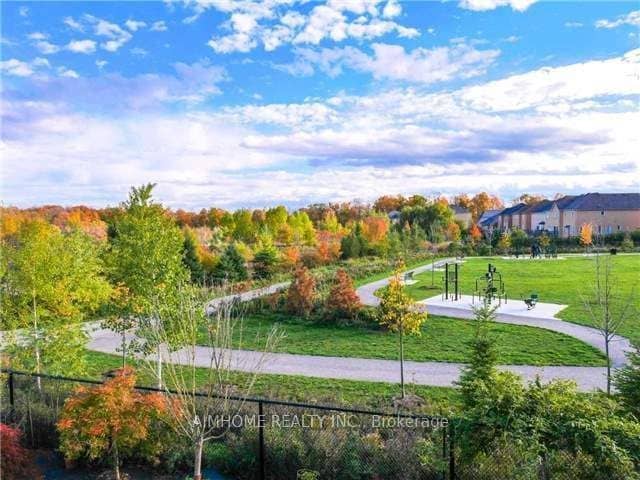 11 Alpaca Drive, Richmond Hill, ON L4E 0E6