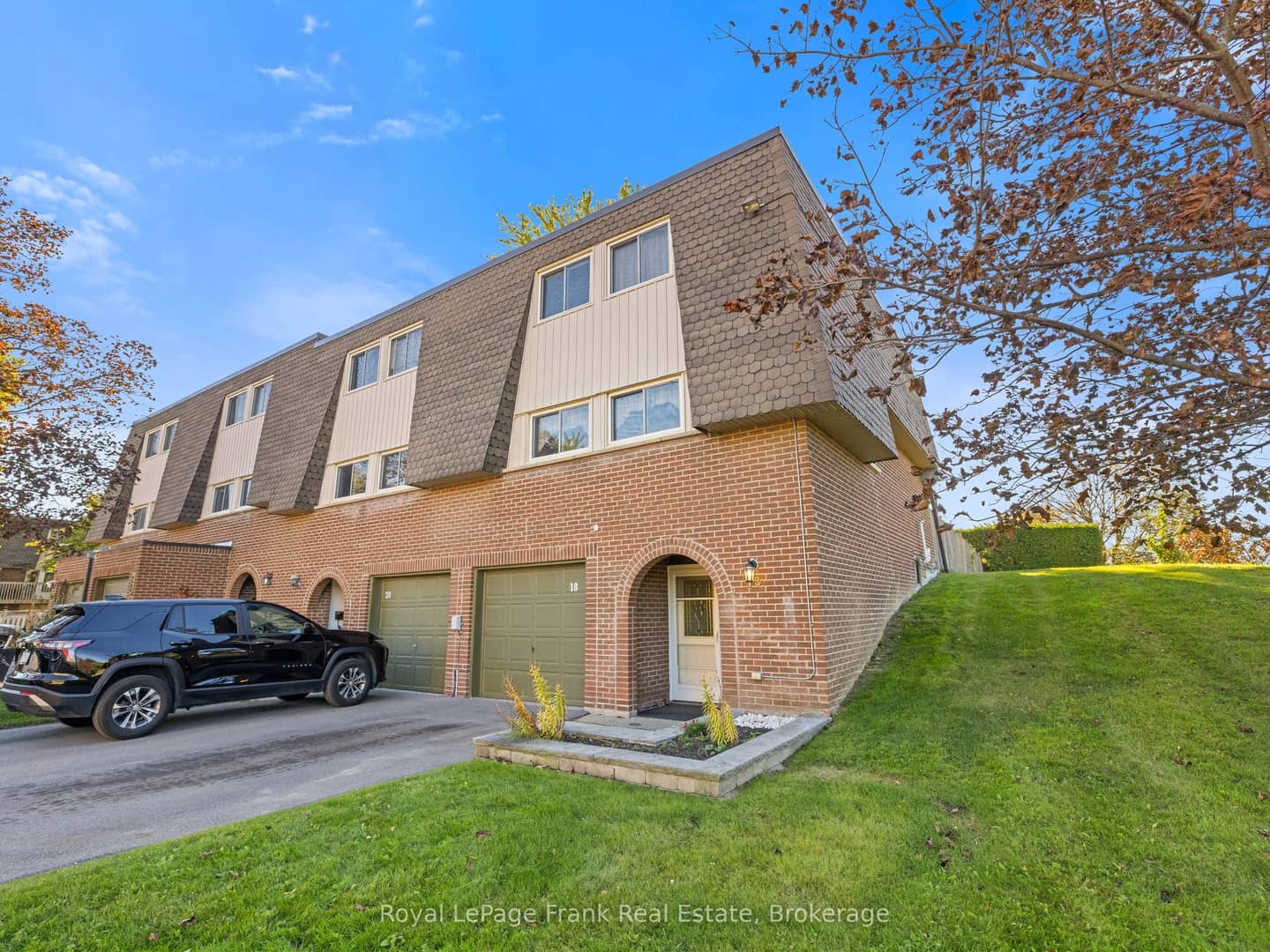 18 Reygate Court 28, Ajax, ON L1S 2S9