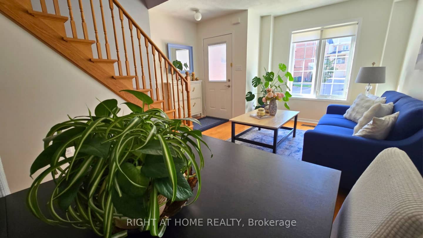 43 Brickworks Lane BL43, Toronto, ON M6N 5H8
