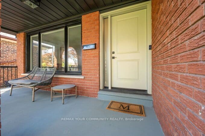 19 Hamer Boulevard, Toronto, ON M9R 4A8