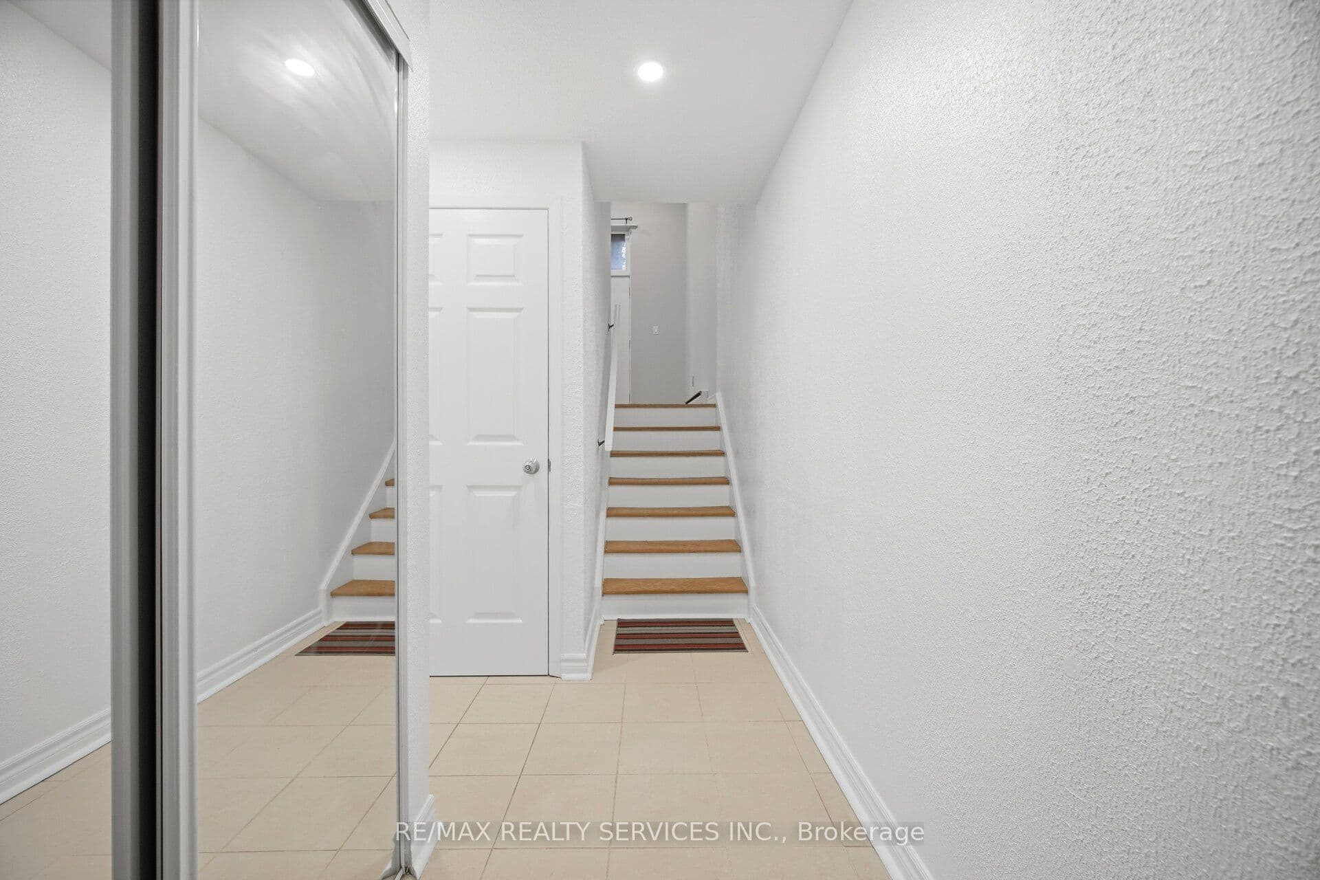 154 Darras Court, Brampton, ON L6T 1W7