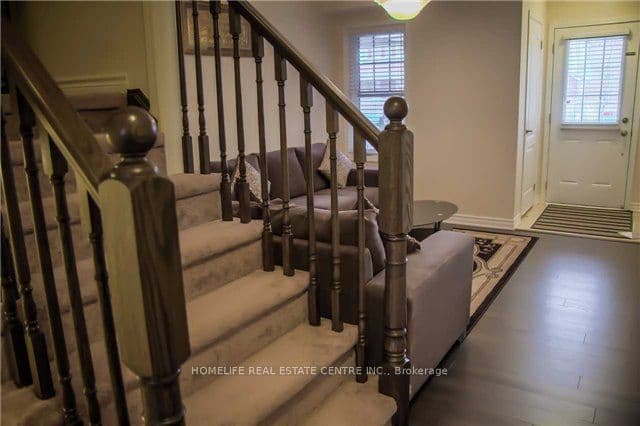 45 Lothbury Drive, Brampton, ON L7A 4G6