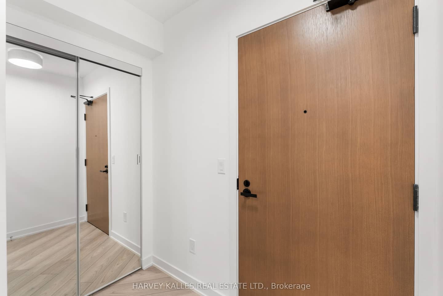 8 Tippett Road 1105, Toronto, ON M3H 0E7
