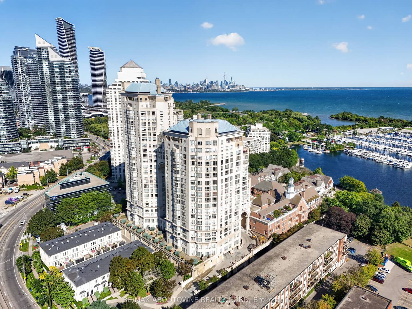 2287 Lake Shore Road W 301, Toronto, ON M8V 3Y1