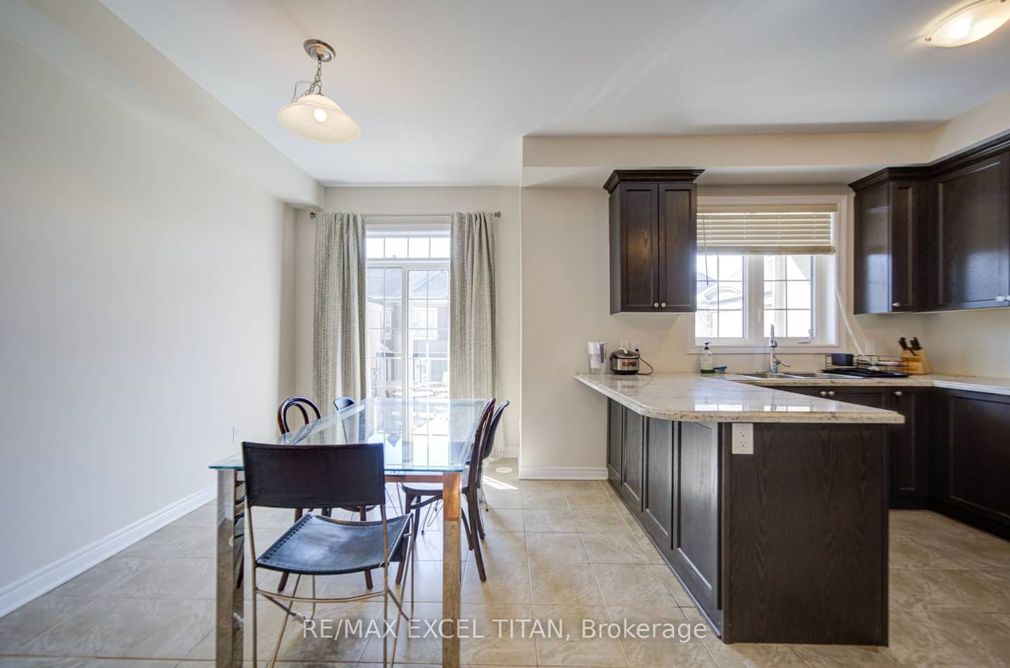 3038 George Savage Avenue, Oakville, ON L6M 0Z1