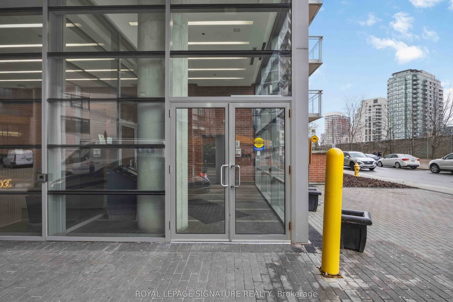 38 Joe Shuster Way 1625, Toronto, ON M6K 0A5