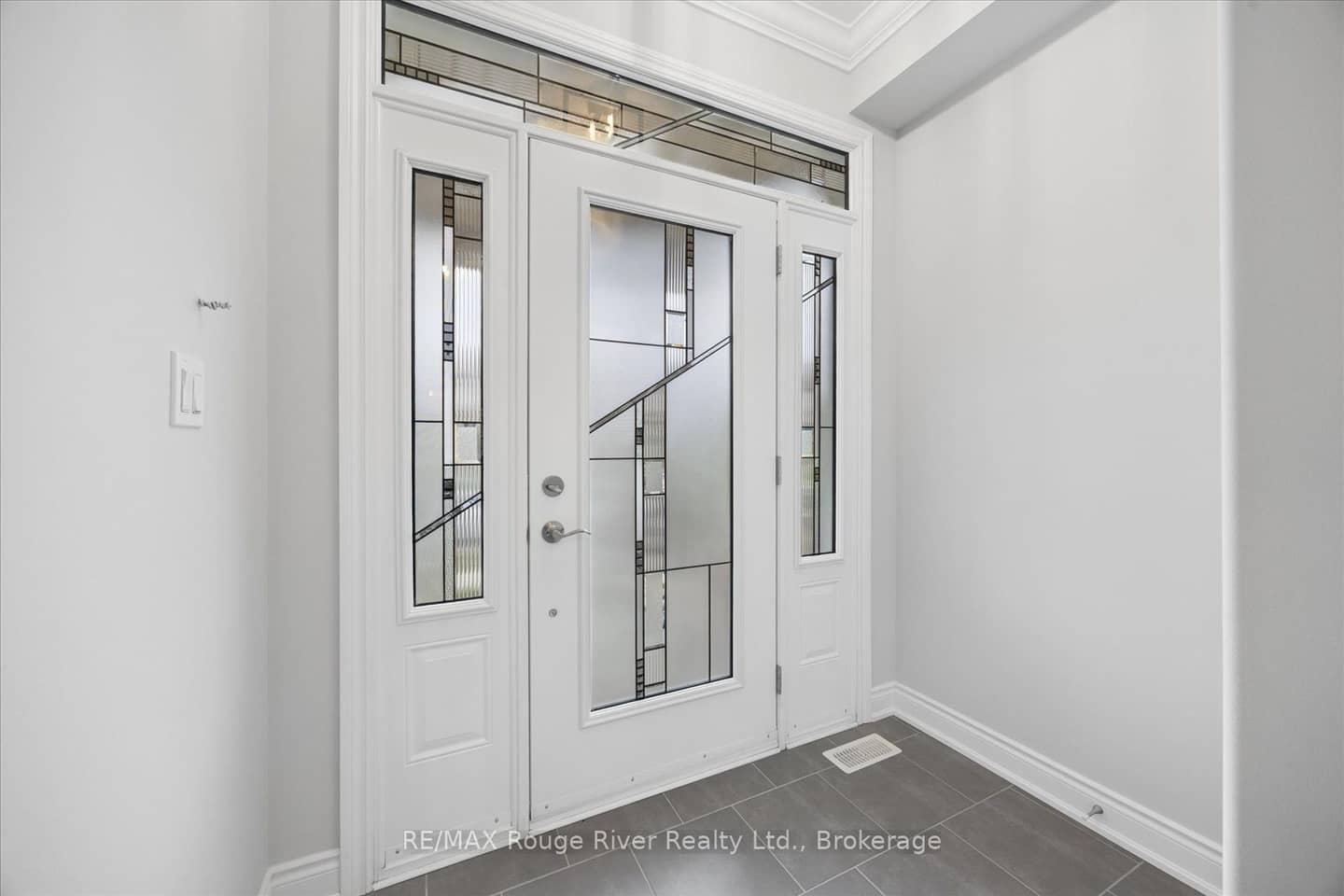 29 St Augustine Drive, Whitby, ON L1M 0L7