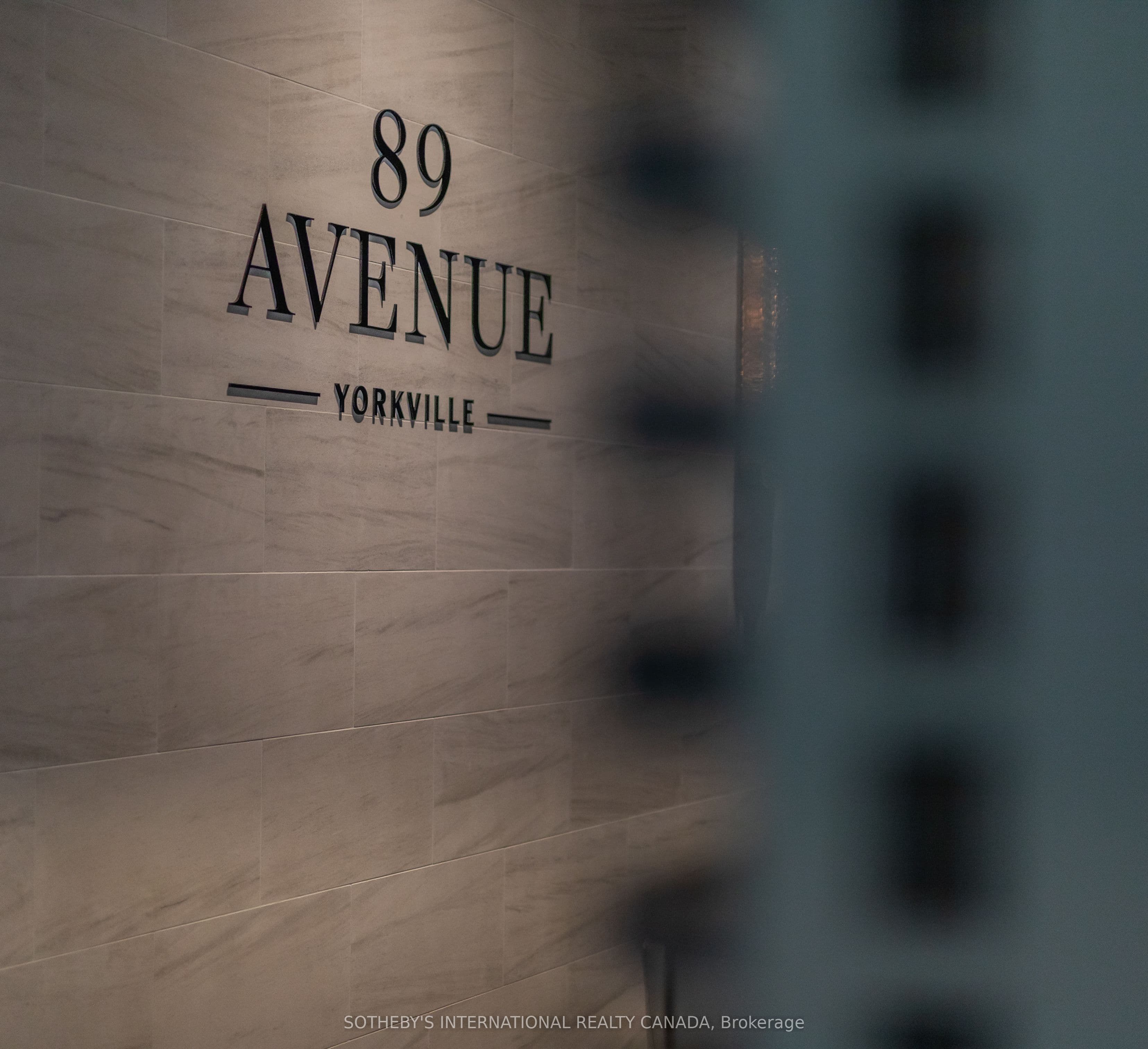 89 Avenue Road 1102, Toronto, ON M5R 2G3