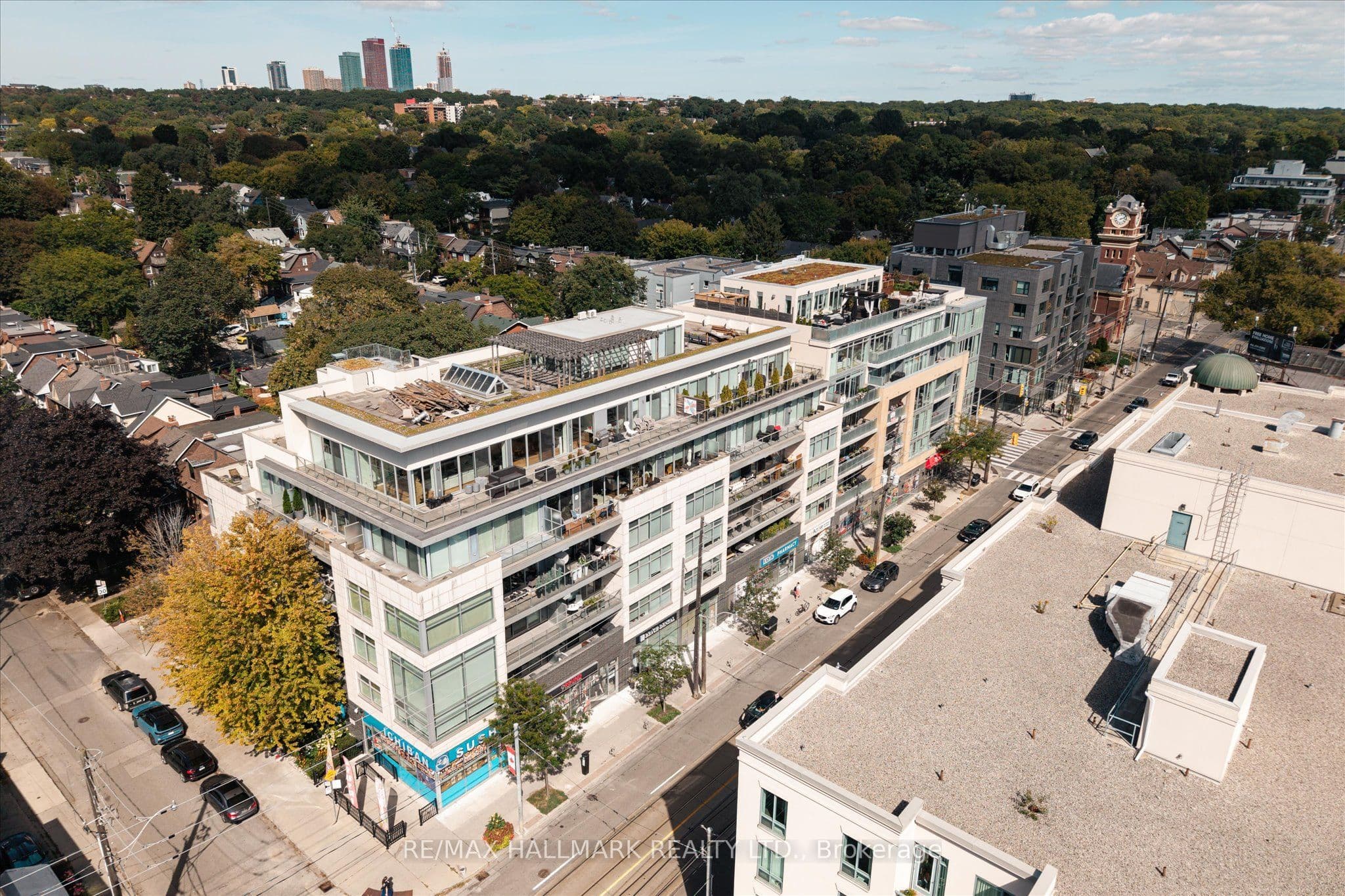 200 Woodbine Avenue 403, Toronto, ON M4L 3P2