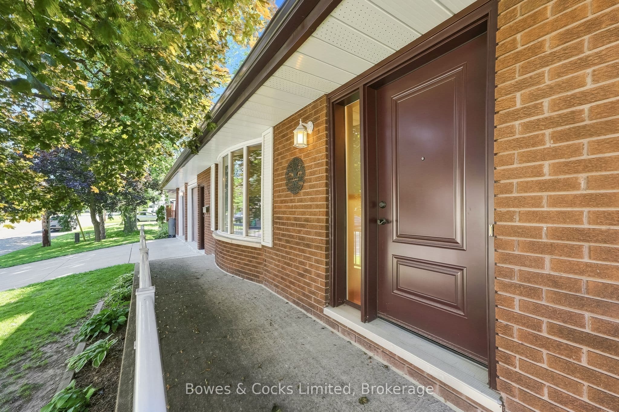 687 Lundy's Lane, Peterborough, ON K9J 4J9