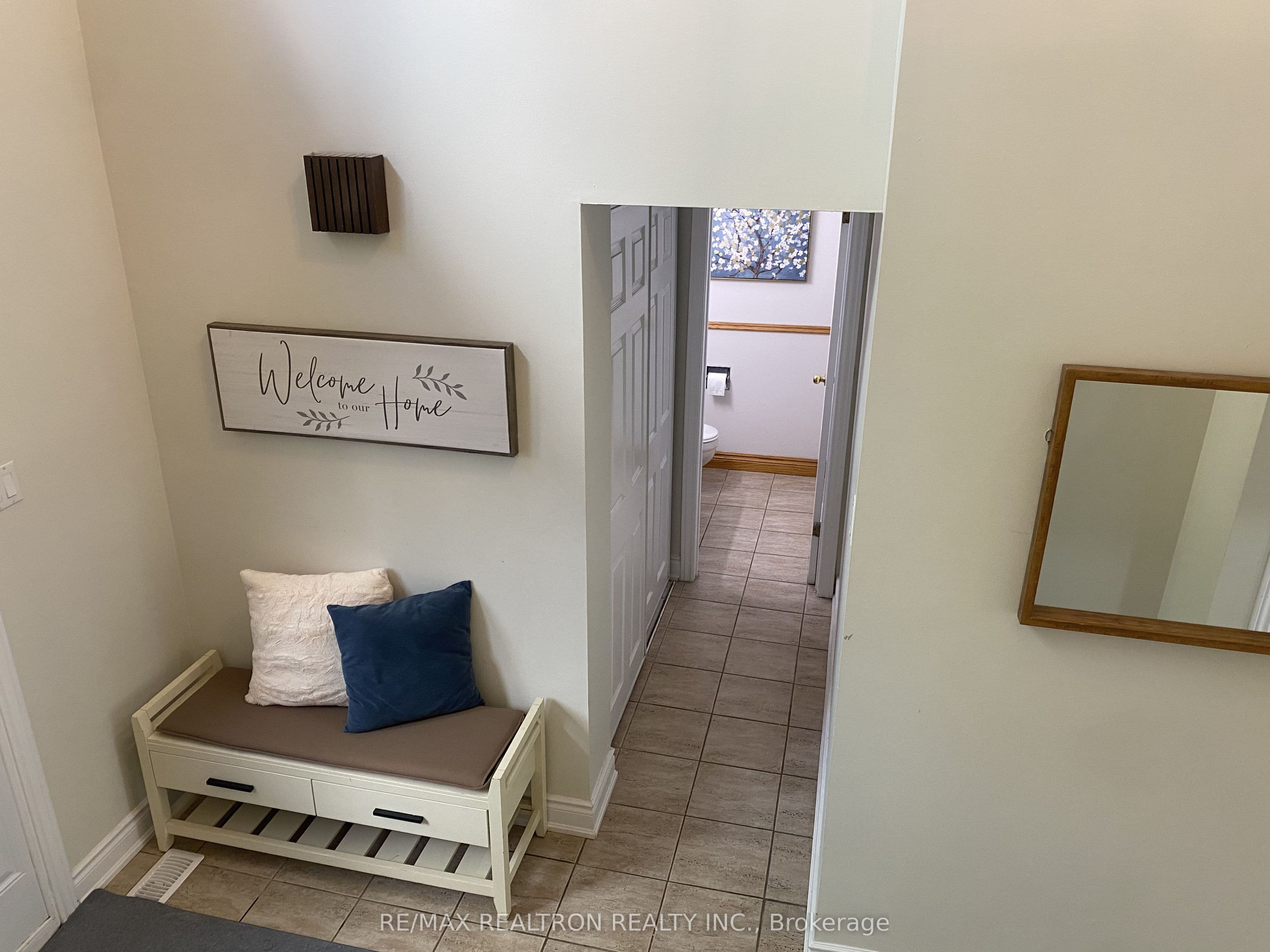 4272 Gayling Gardens, Mississauga, ON L5L 1Z9