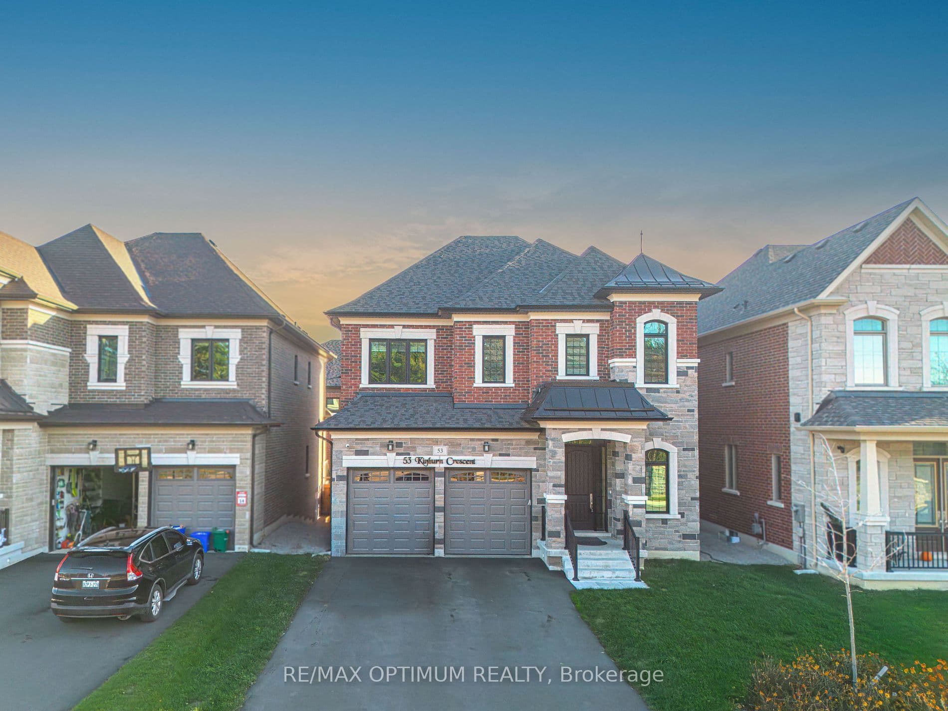 53 Kinburn Crescent, Vaughan, ON L3L 0E9