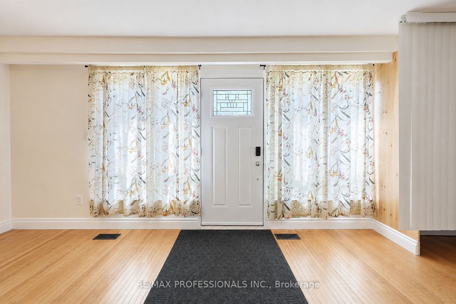 160 Carsbrooke Road 20, Toronto, ON M9C 1G9