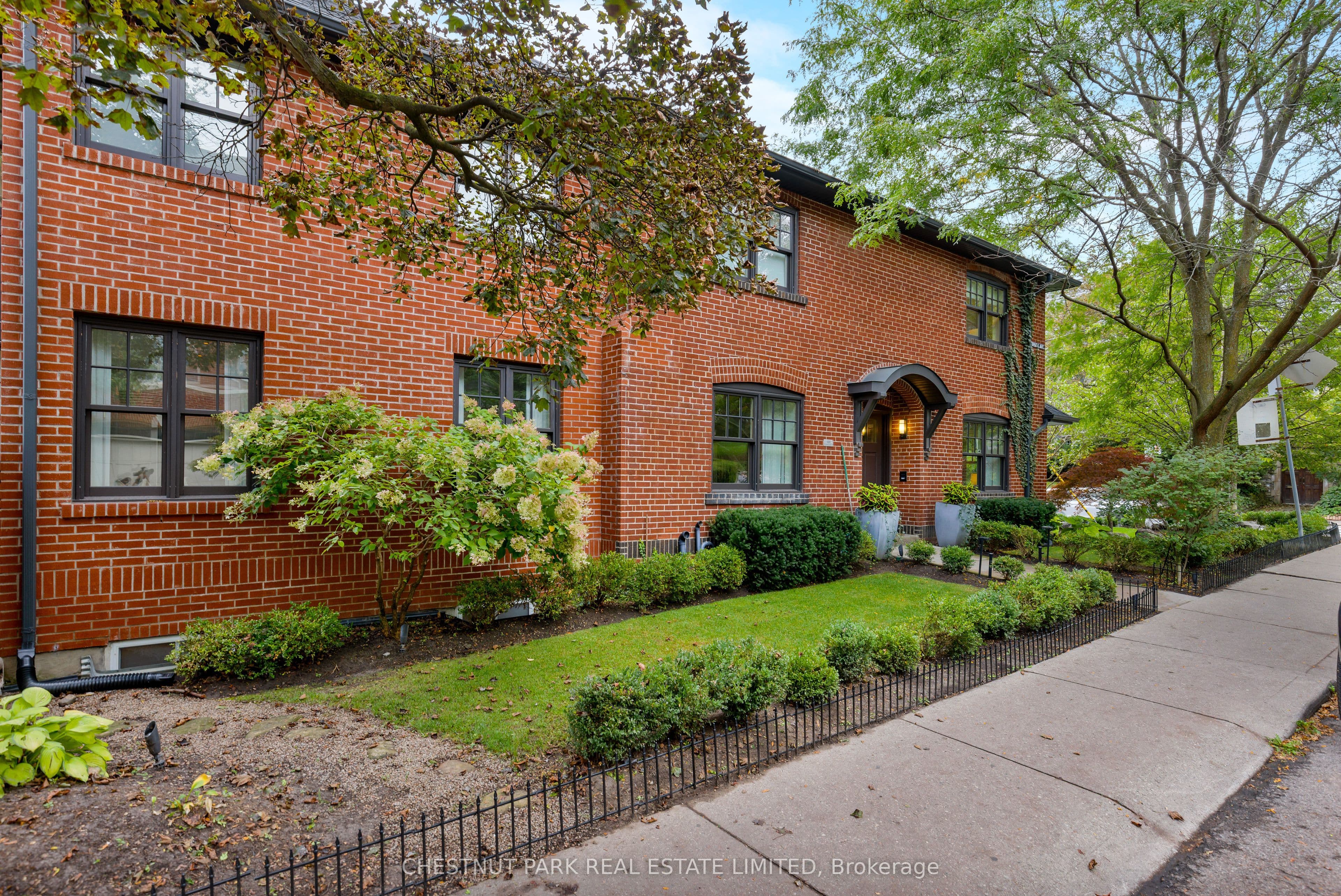 128 Manor Road E, Toronto, ON M4S 1R6