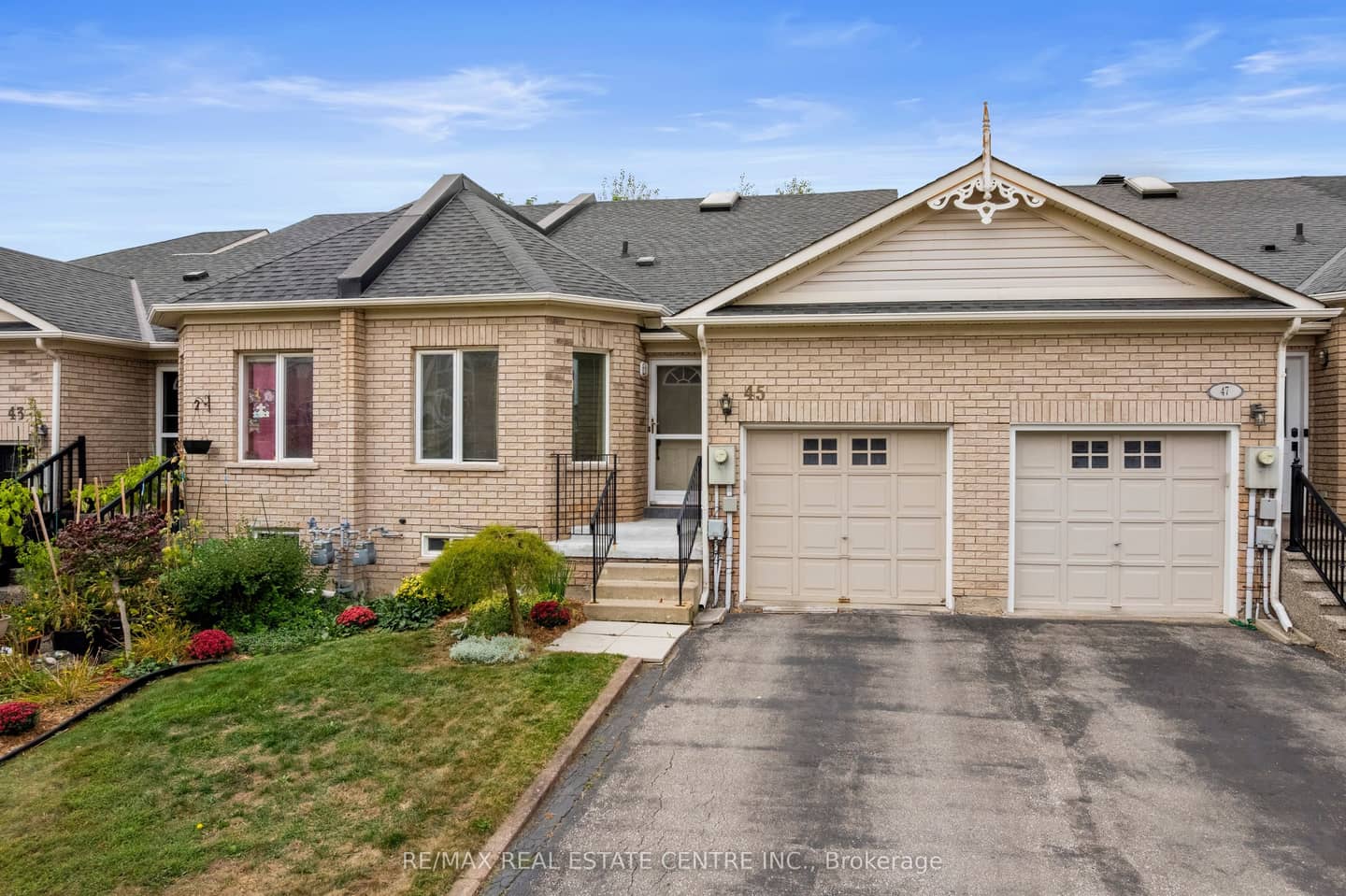 45 Atwood Avenue, Halton Hills, ON L6G 5Z9