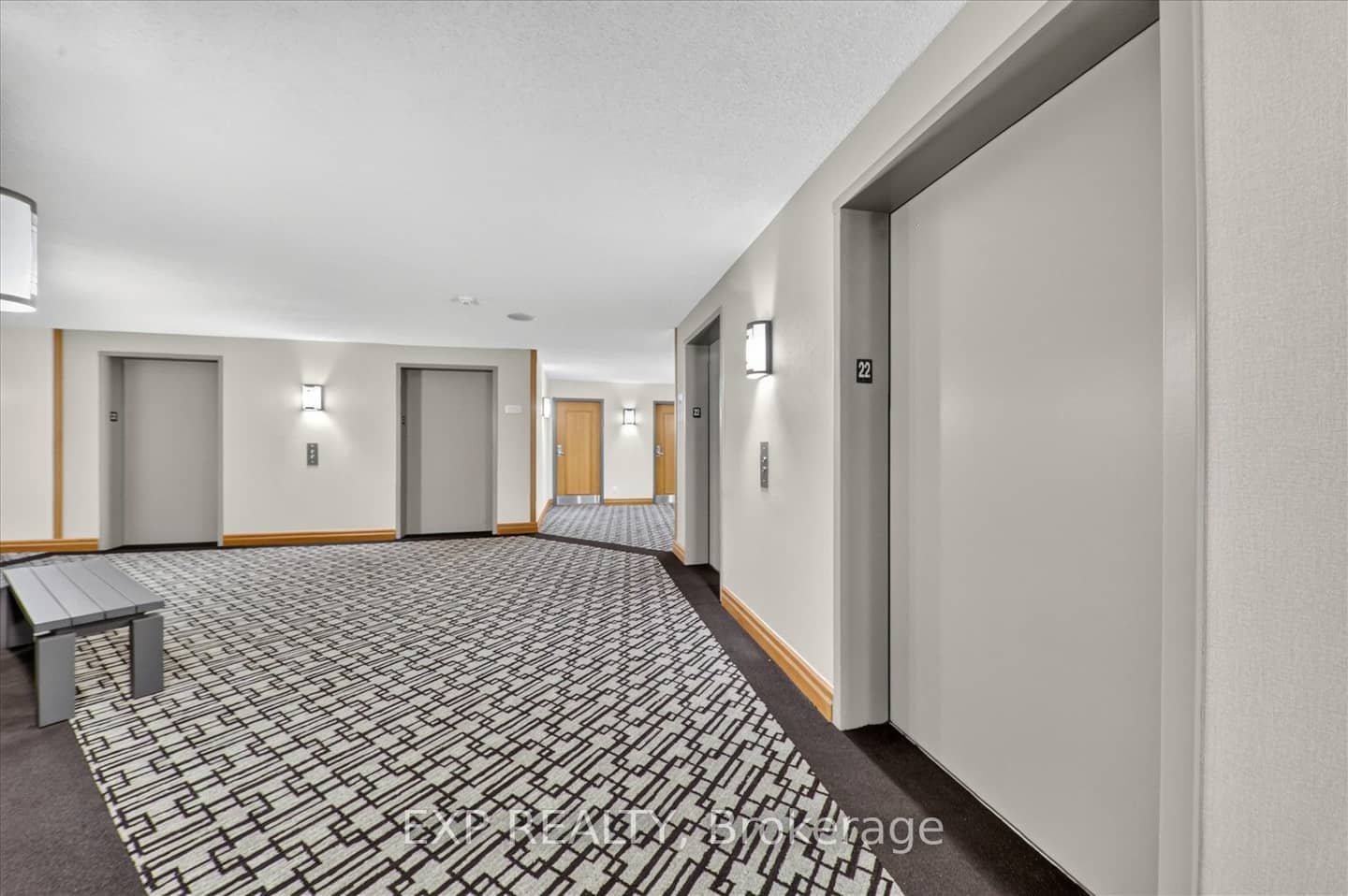 7 Concorde Place 2204, Toronto, ON M3C 3N4
