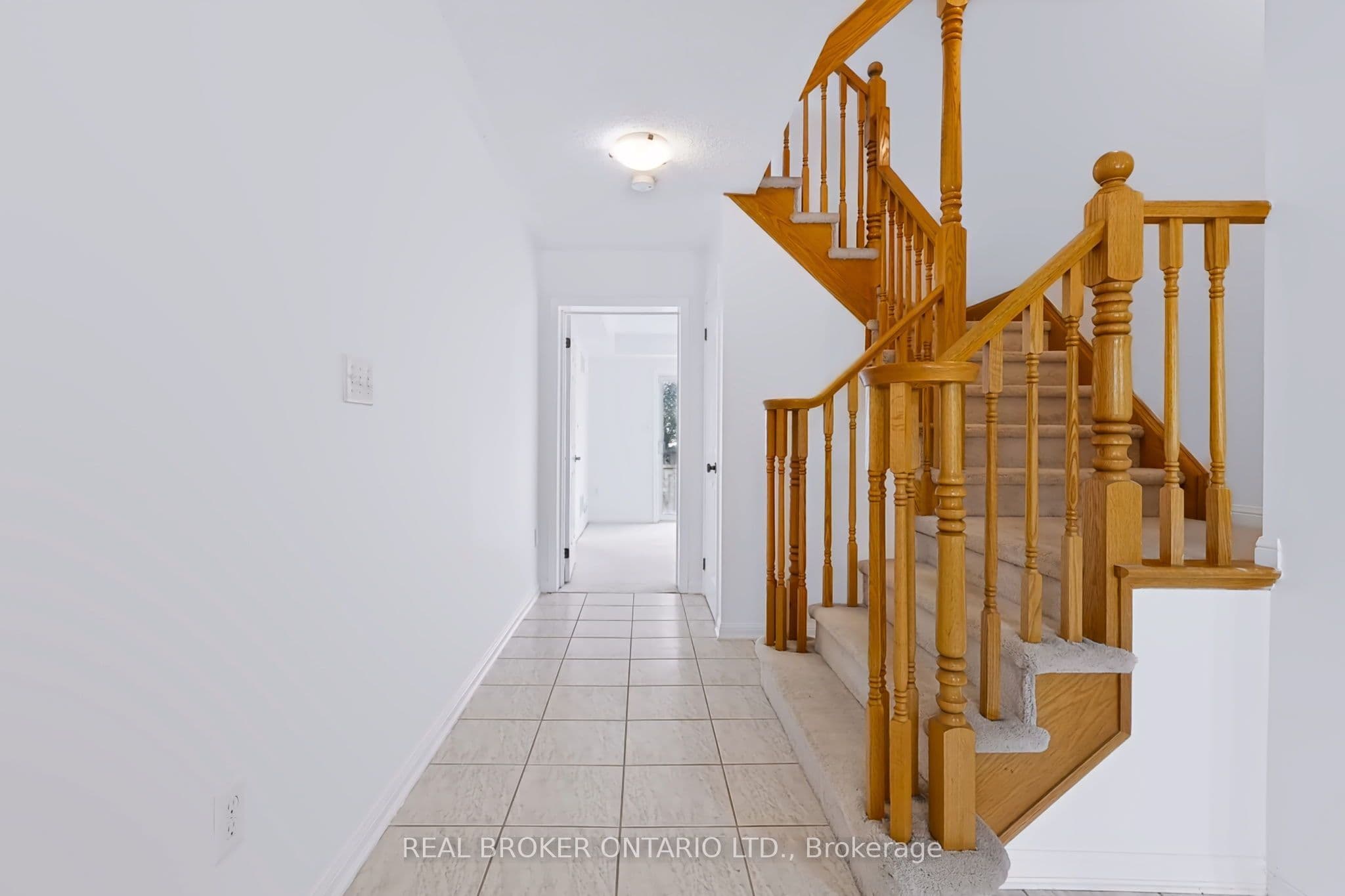 3050 Rotary Way 28, Burlington, ON L7M 0G8