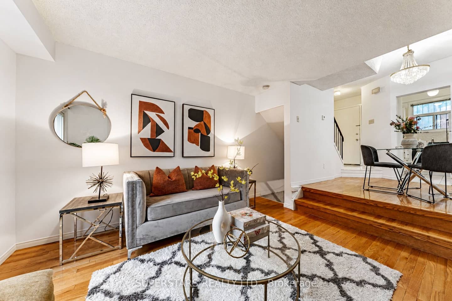 275 Broadview Avenue 10, Toronto, ON M4M 3H5