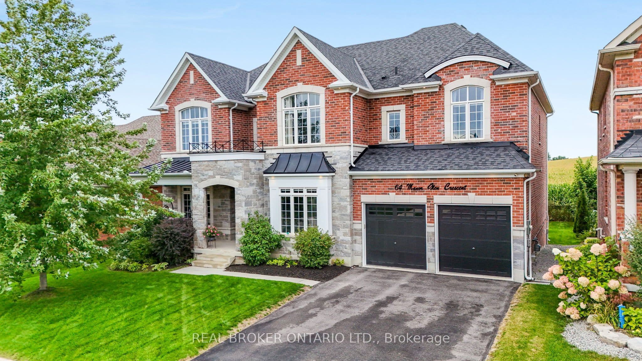64 Manor Glen Crescent, East Gwillimbury, ON L0G 1M0