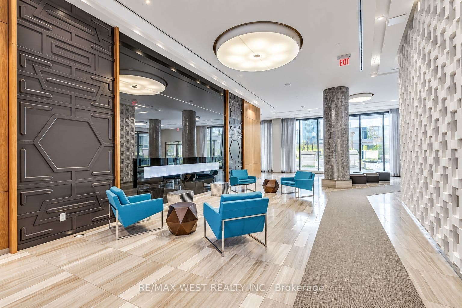 36 Park Lawn Road 2107, Toronto, ON M8V 0E5