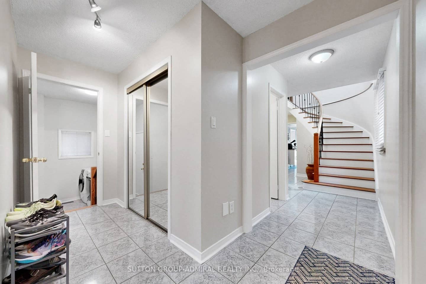 43 Berwick Crescent, Richmond Hill, ON L4C 0B8