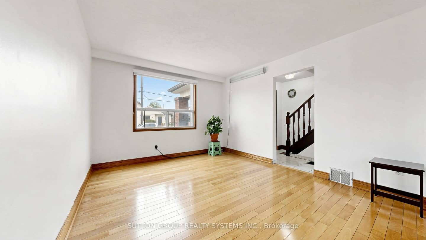 683 Old Weston Road, Toronto, ON M6N 3B6