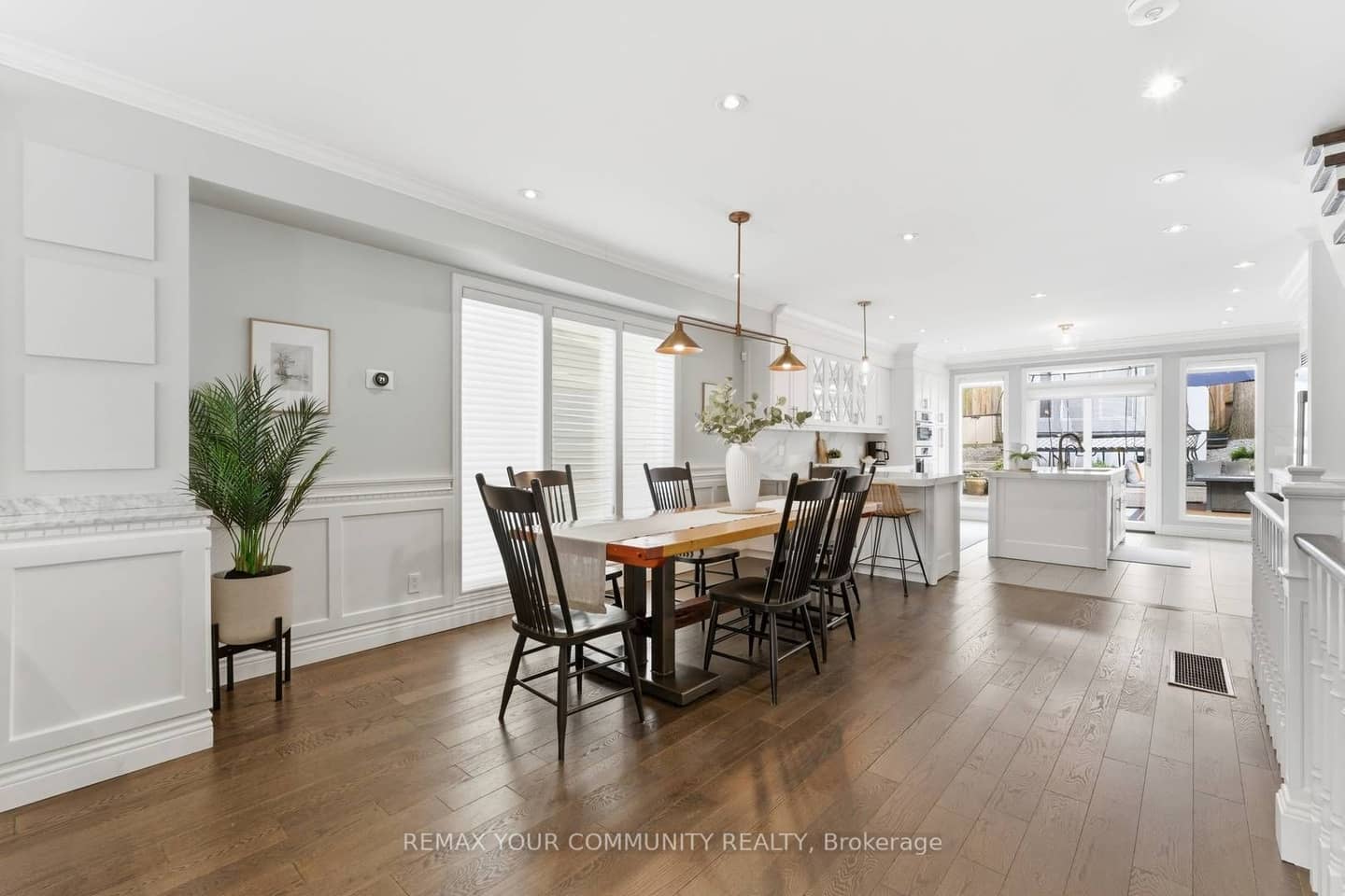 12 Hazel Avenue, Toronto, ON M4E 1C5