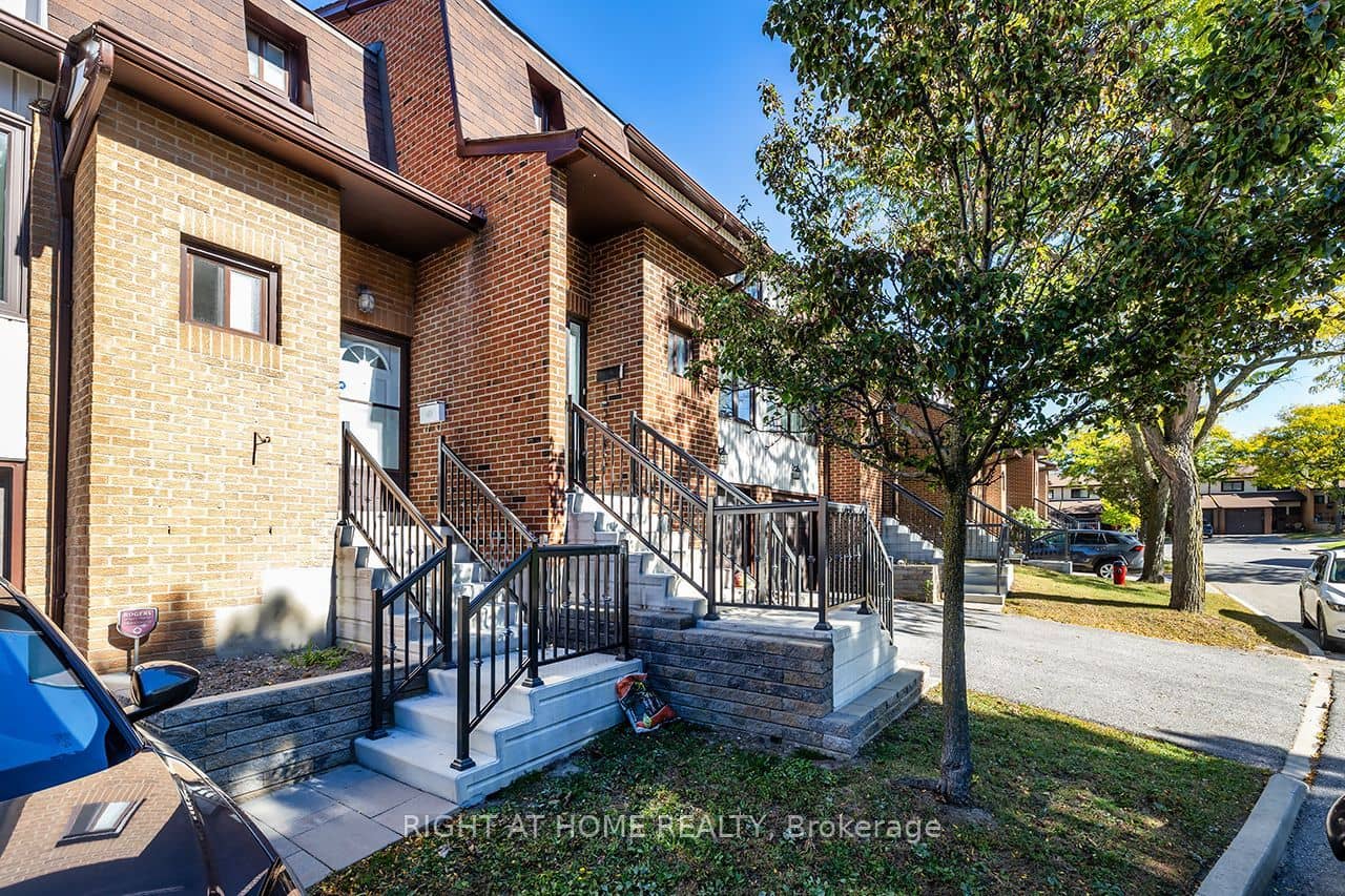 765 Oklahoma Drive 5, Pickering, ON L1W 3C9