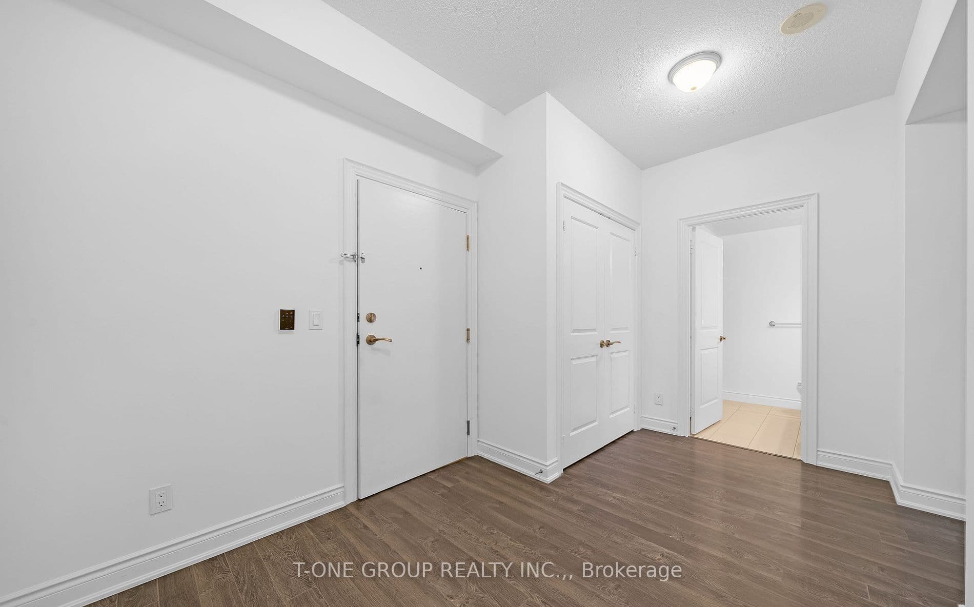 33 Clegg Road 1006, Markham, ON L6G 0G6