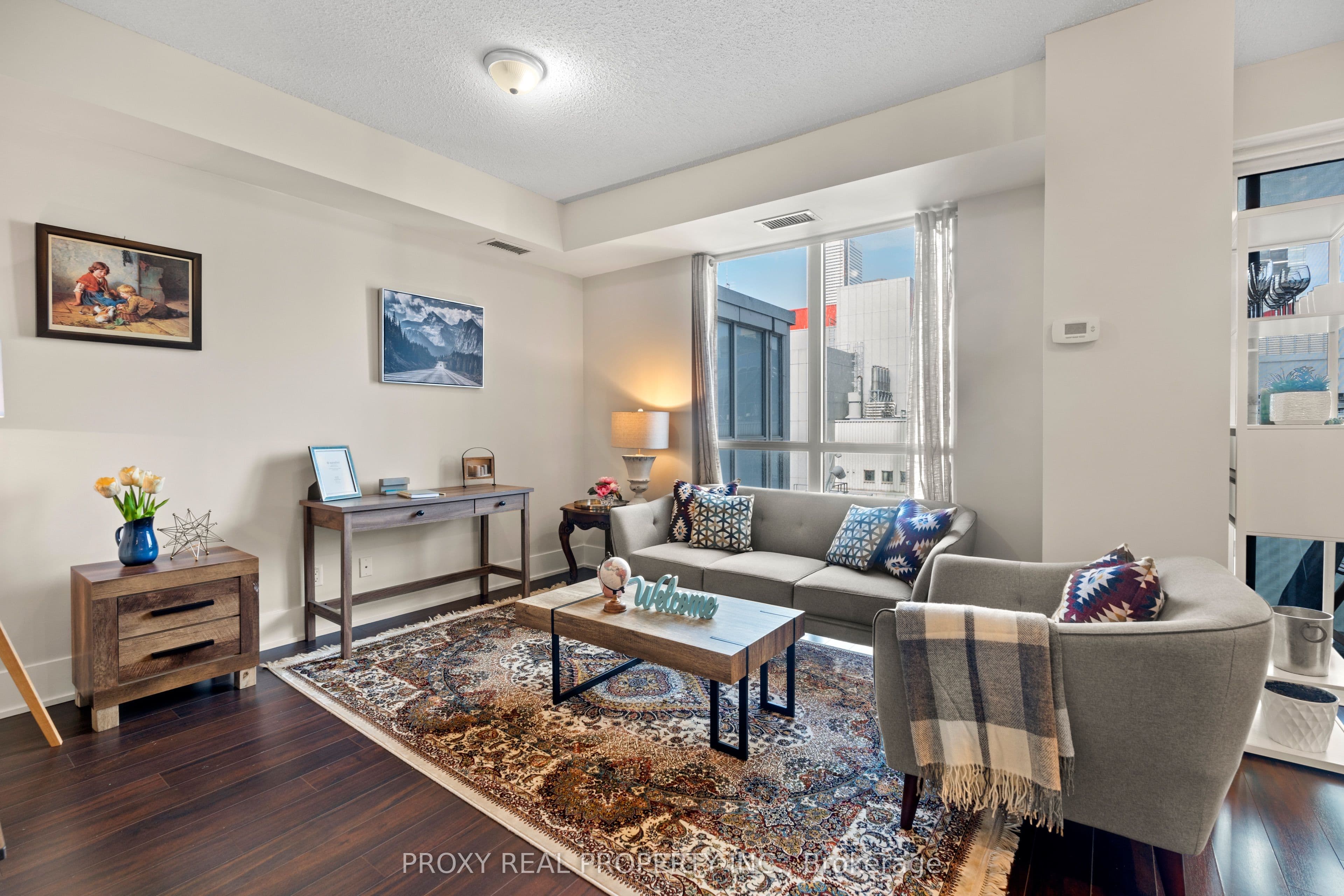 300 Front Street W 1705, Toronto, ON M5V 0E9