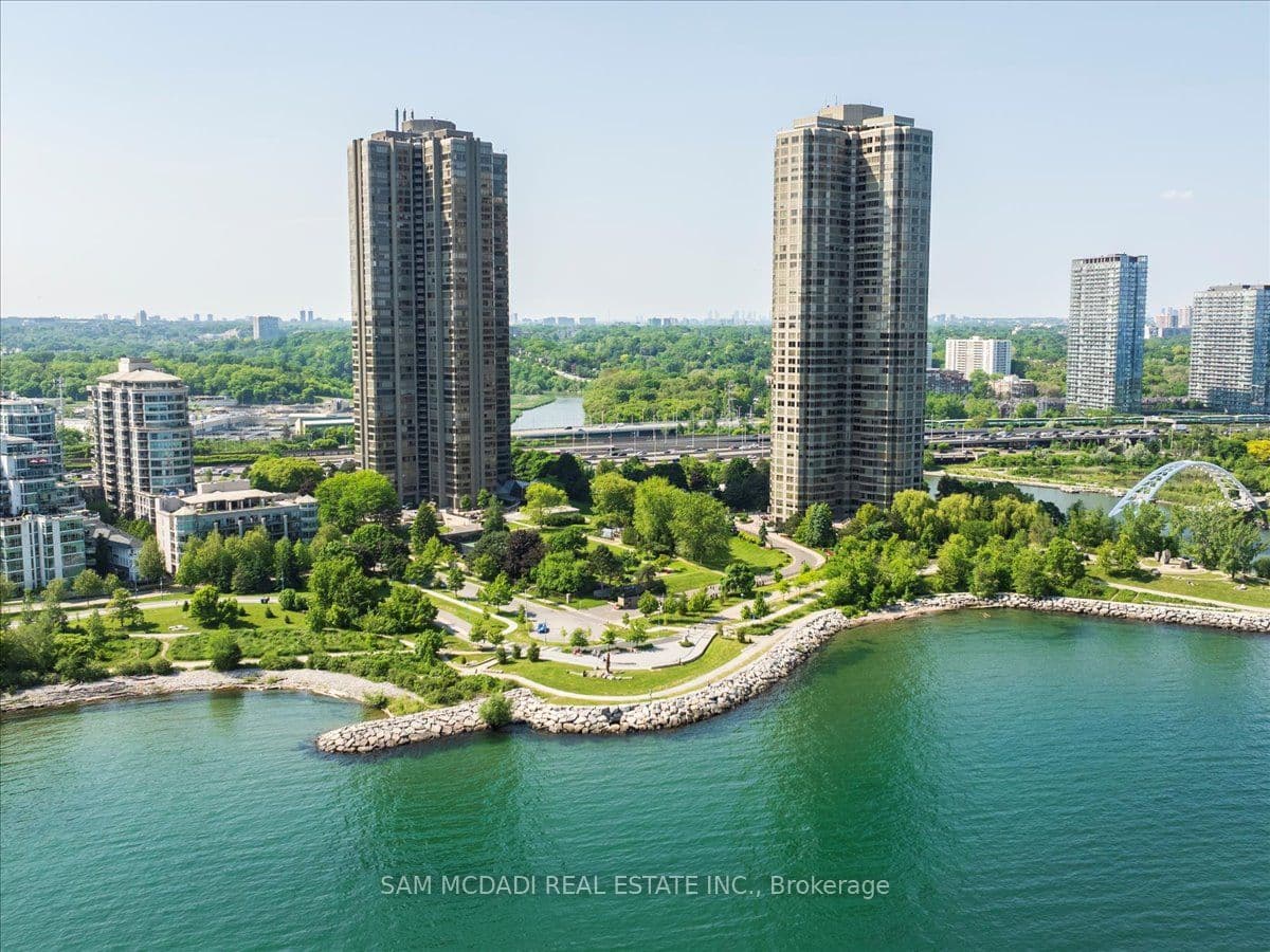 2045 Lake Shore Boulevard W 1605, Toronto, ON M8V 2Z6