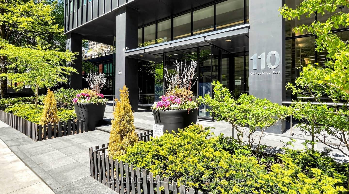 110 Charles Street E 3404, Toronto, ON M4Y 1T5