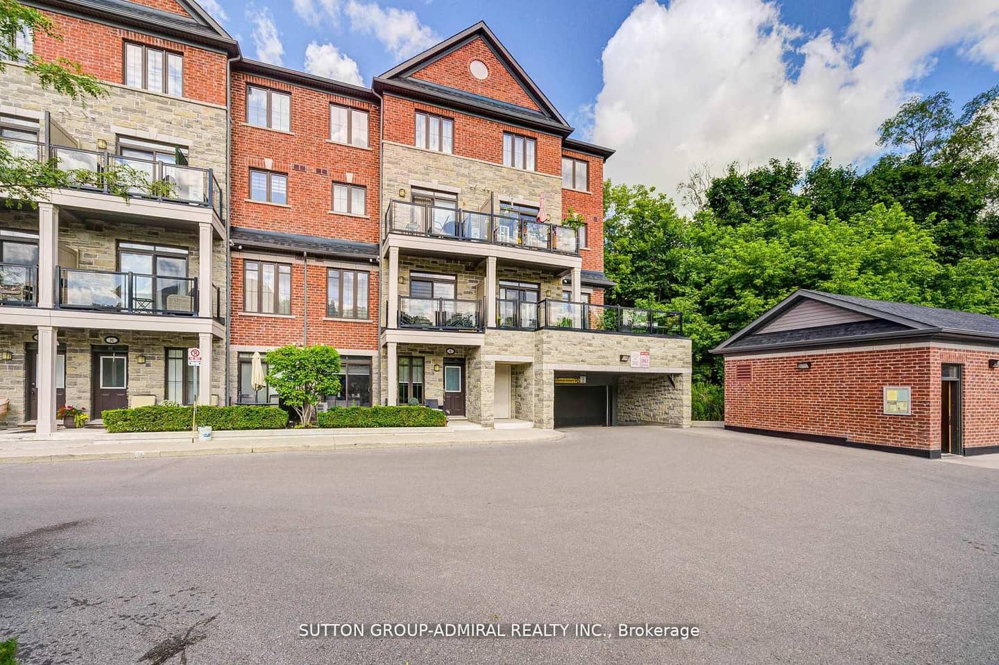 196 Pine Grove Road 3, Vaughan, ON L4L 0H8