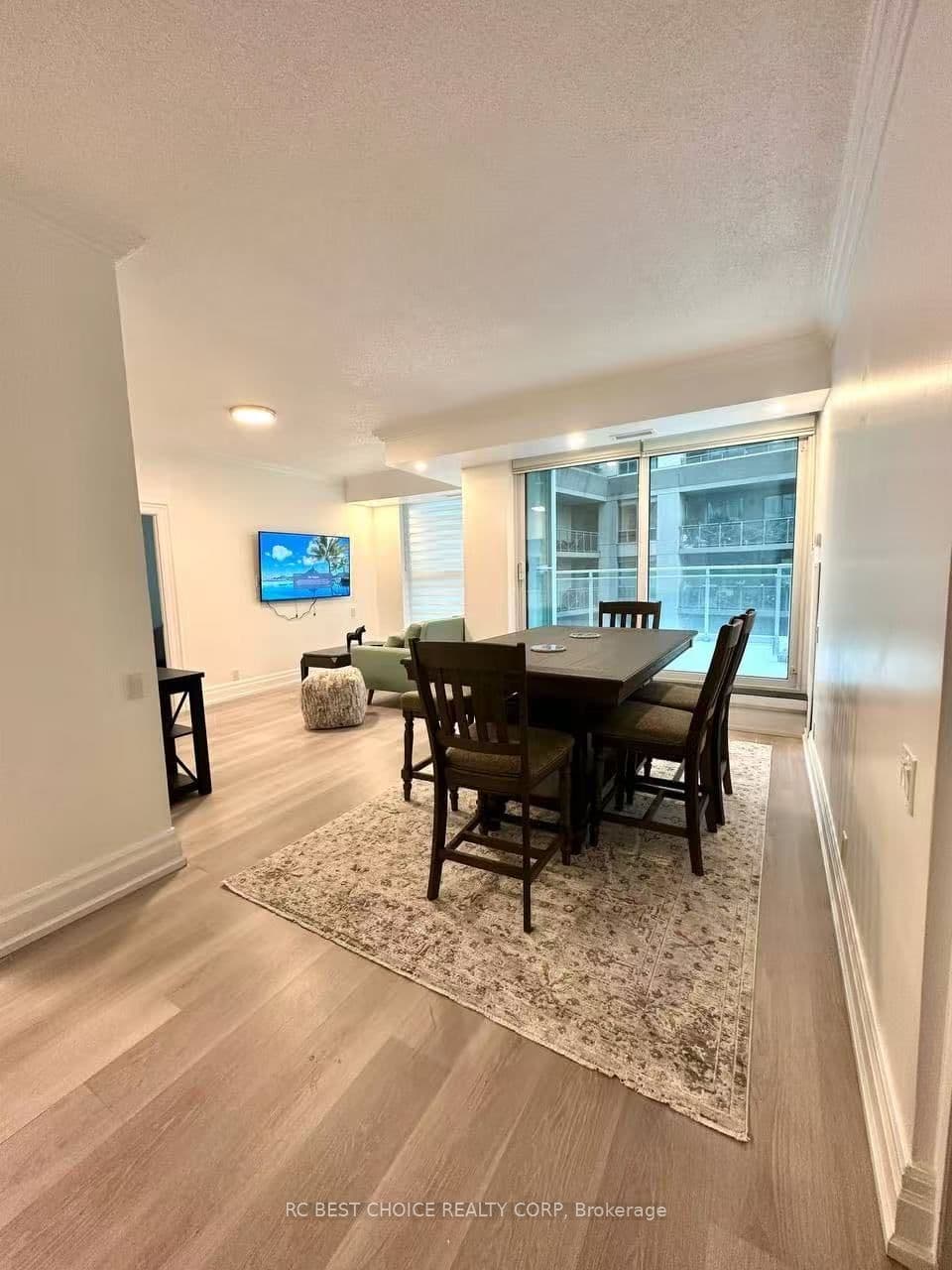 2067 Lake Shore Boulevard W 203, Toronto, ON M8V 4B8