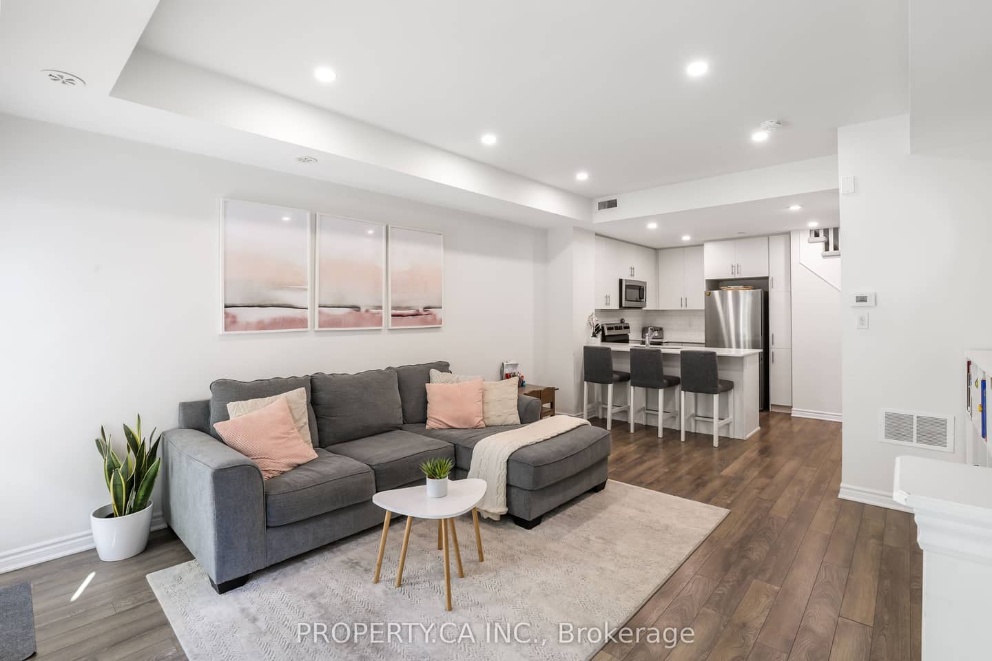 100 Long Branch Avenue 13, Toronto, ON M8W 0A9