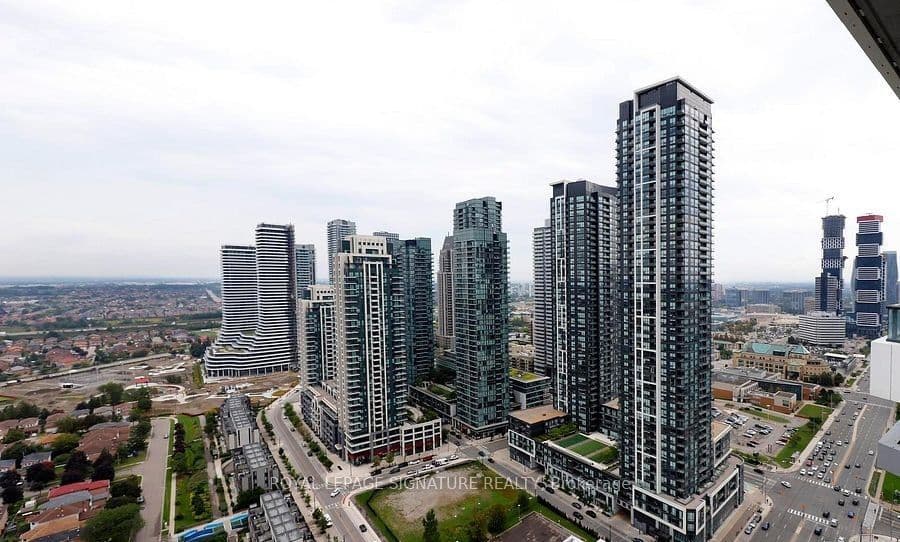 448 Burnhamthorpe Road W 3604, Mississauga, ON L5B 0R4