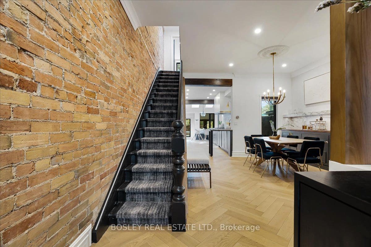 372 Logan Avenue, Toronto, ON M4M 2N8