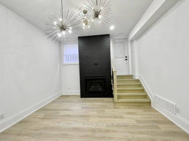 732 West Shore Boulevard, Pickering, ON L1W 2V1