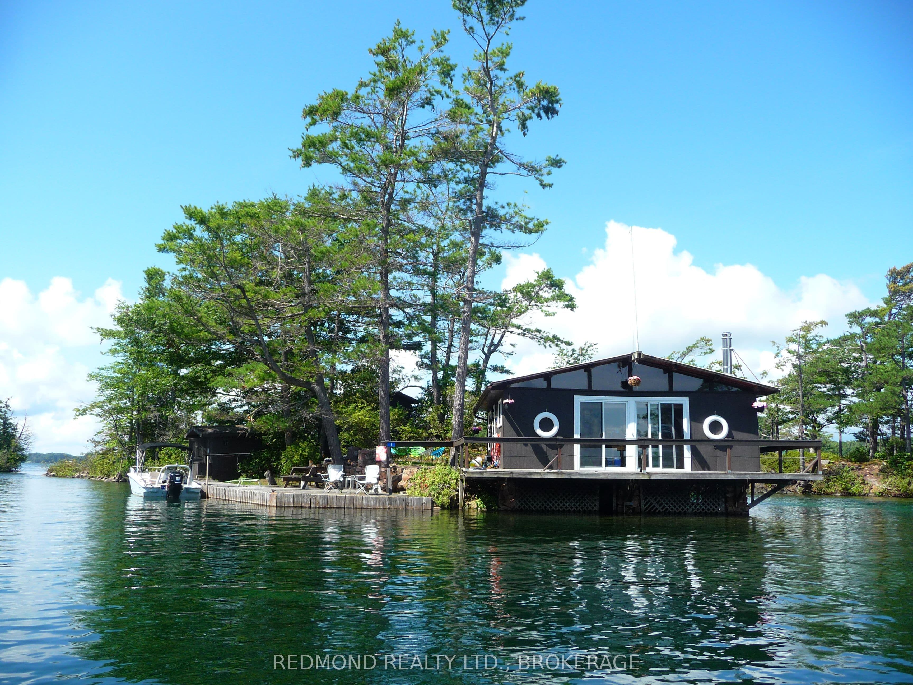 1 77D & 77E Island, Leeds and the Thousand Islands, ON K0E 1L0
