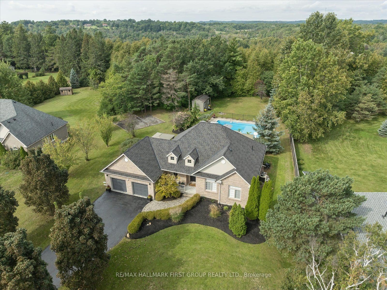 33 Deerfield Drive, Hamilton Township, ON K9A 4J9