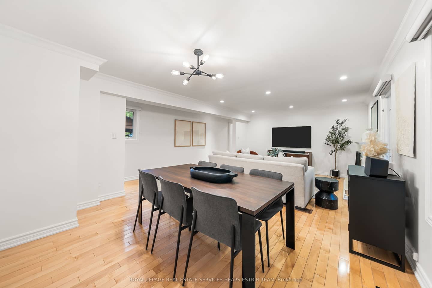 515 Soudan Avenue, Toronto, ON M4S 1X1
