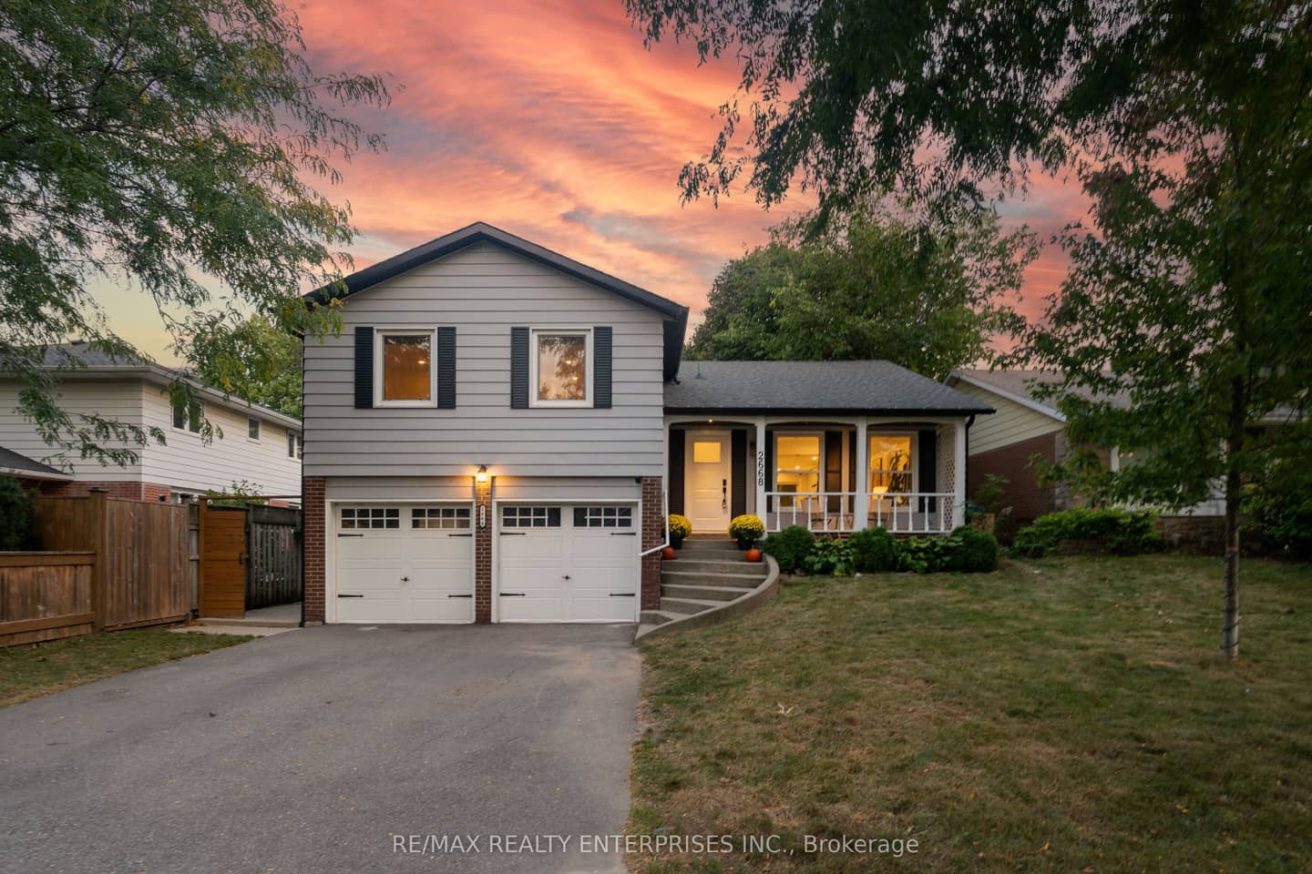2668 Homelands Drive, Mississauga, ON L5K 1H8