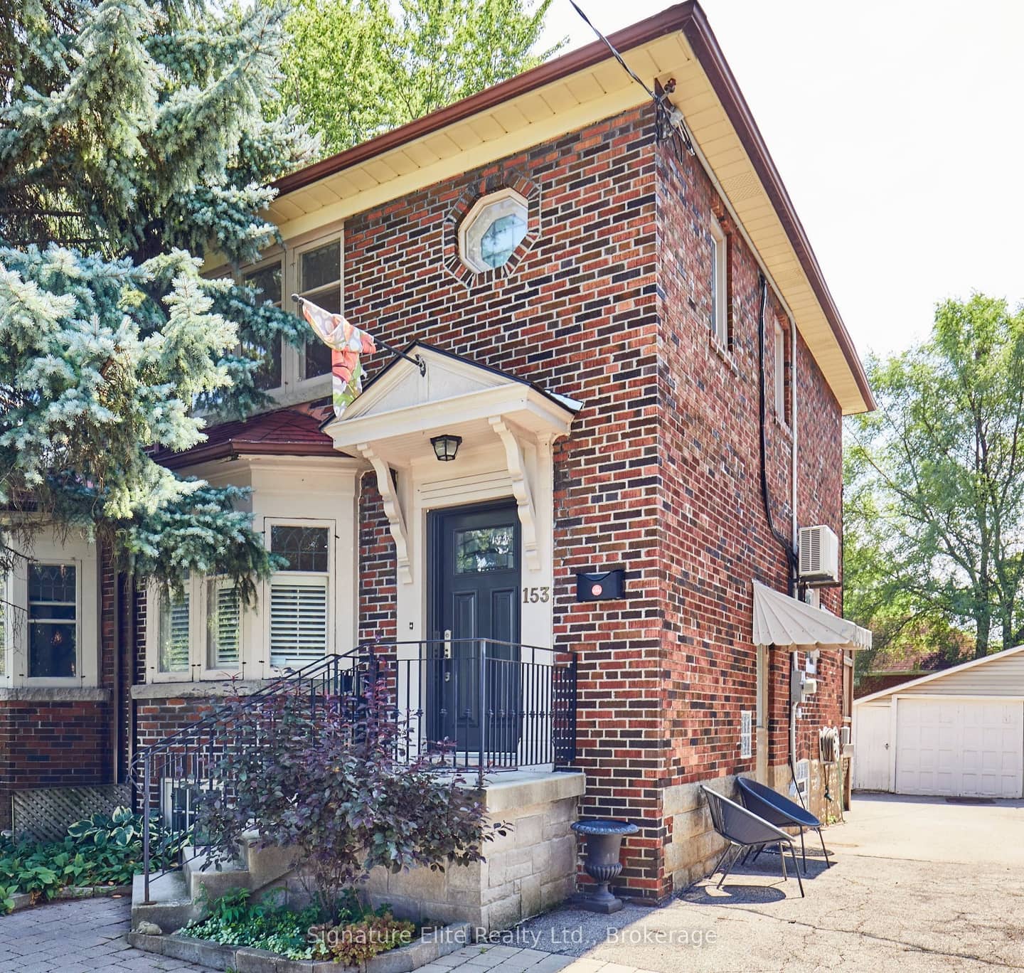 153 Parkhurst Boulevard, Toronto, ON M4G 2E8