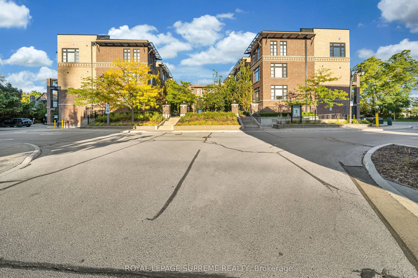 8167 Kipling Avenue 43, Vaughan, ON L4L 0G4