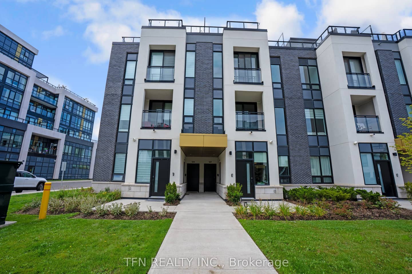 3020 Trailside Drive 127, Oakville, ON L6M 4M2