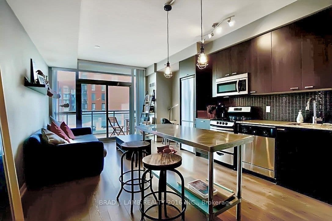 775 King Street W 809, Toronto, ON M5V 2K3