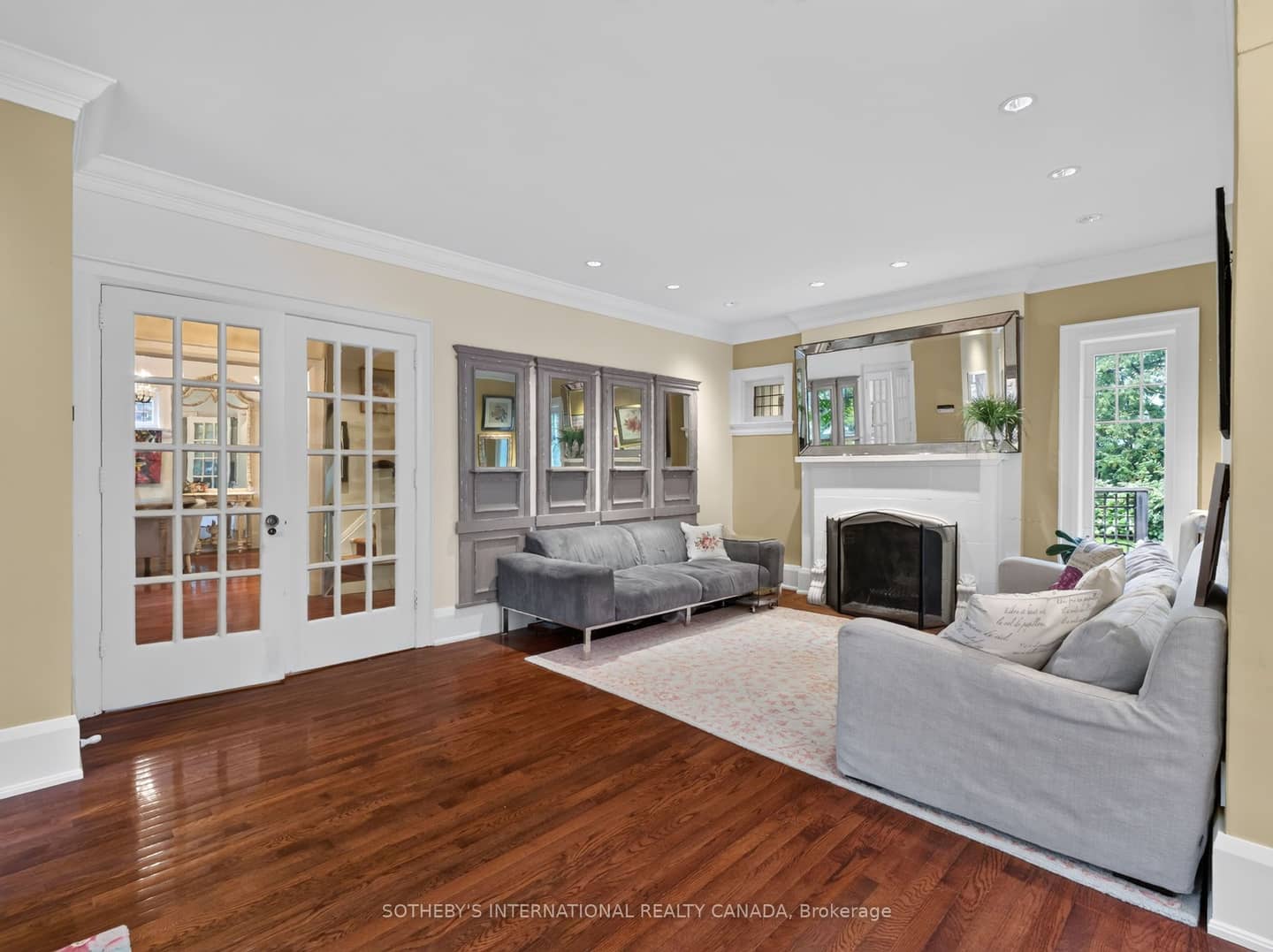 91 Braemore Gardens, Toronto, ON M6G 2C7