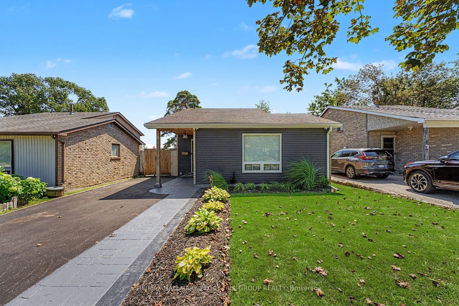 29 Shelley Lane, Barrie, ON L4N 4W4